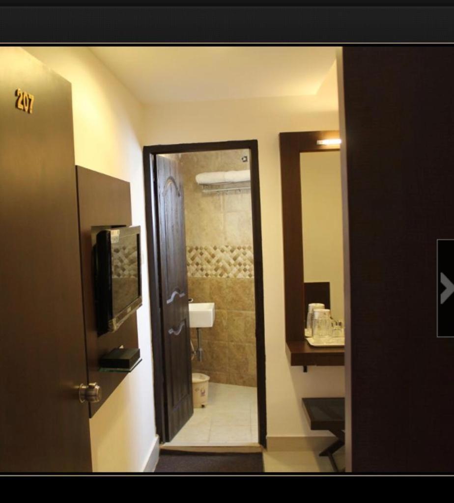 Hotel Aashraya Mysore Eksteriør billede